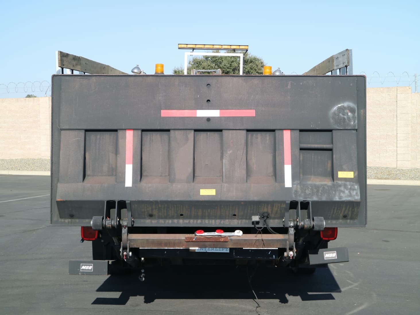 MBB Interlift ILK44 4,400 lbs Liftgate