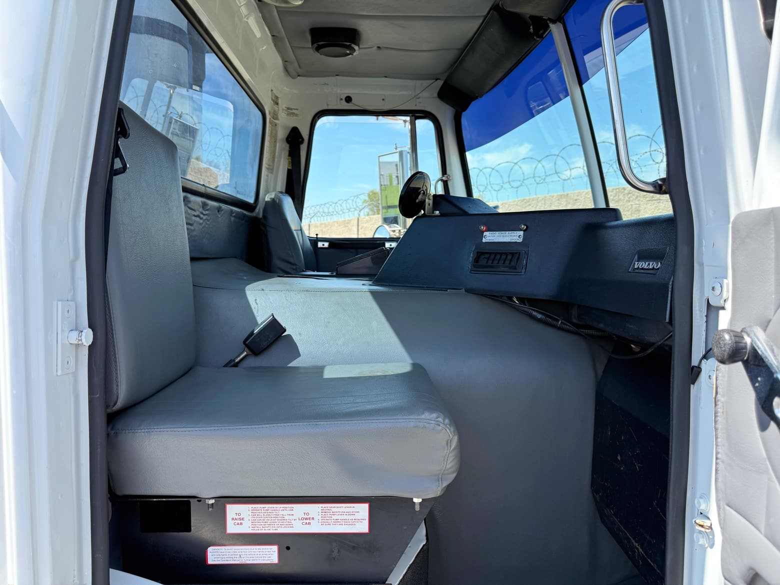 2002 Volvo WX64 Cab & Chassis