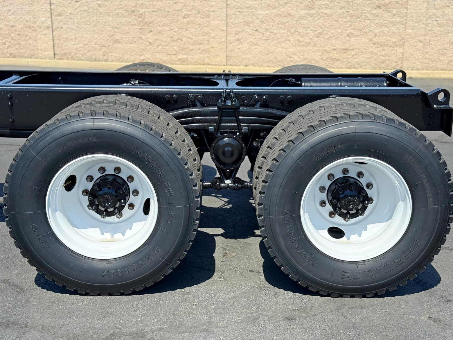 2002 Volvo WX64 Cab & Chassis