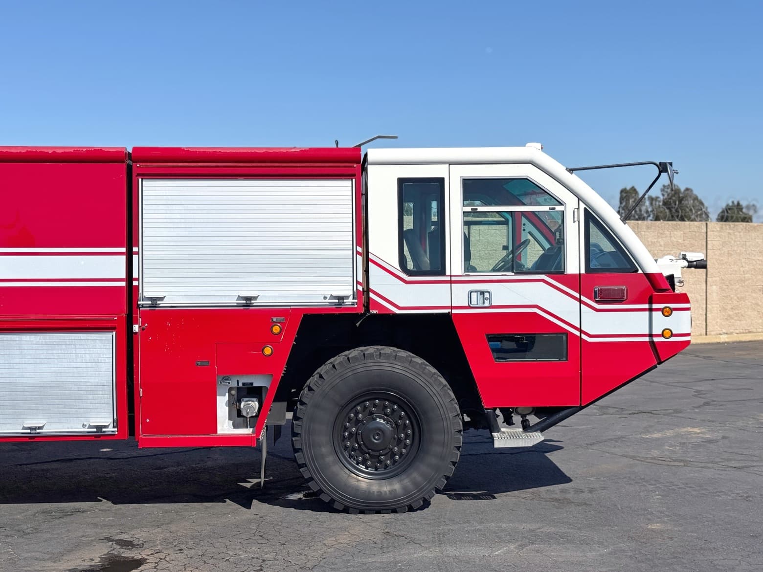 2000 Rosenbauer Panther 4x4 ARFF Aircraft Rescue Truck