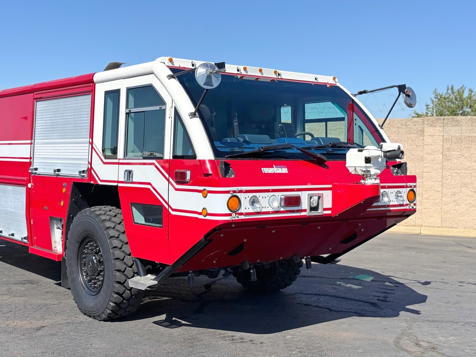 2000 Rosenbauer Panther 4x4 ARFF Aircraft Rescue Truck