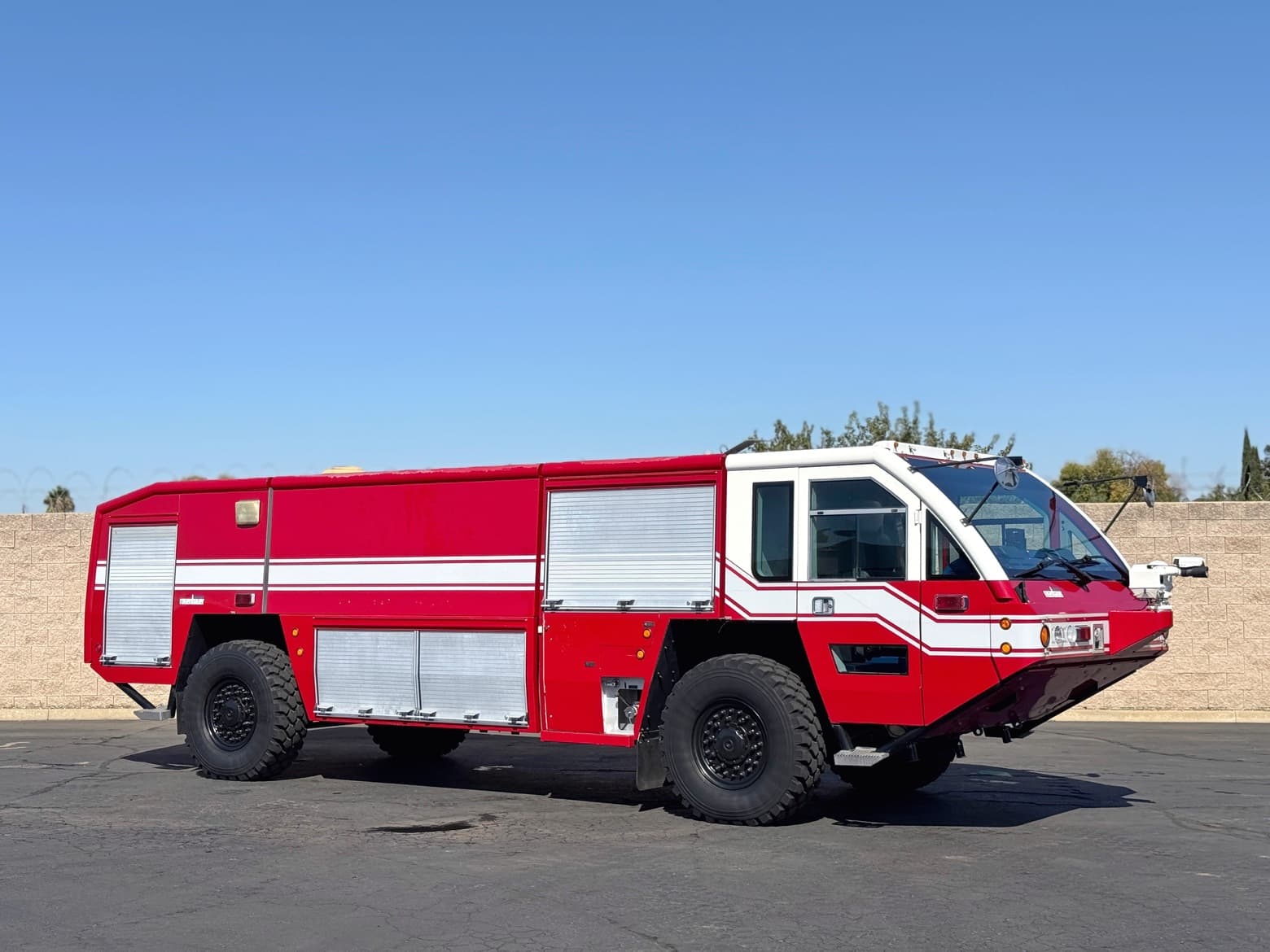 2000 Rosenbauer Panther 4x4 ARFF Aircraft Rescue Truck