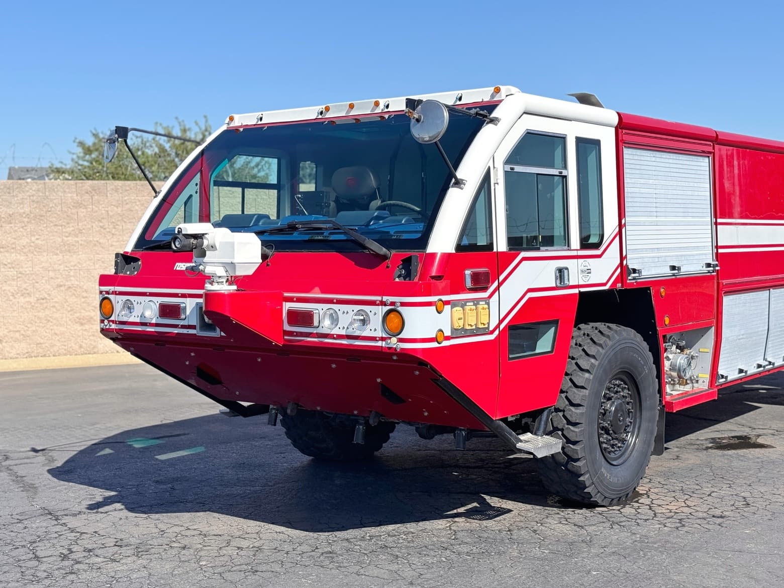 2000 Rosenbauer Panther 4x4 ARFF Aircraft Rescue Truck