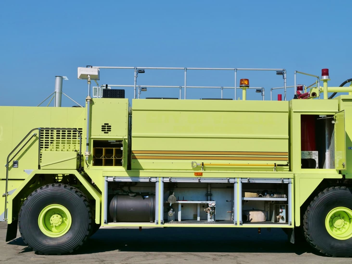 1997 Oshkosh T-1500 4x4 ARFF Aircraft Rescue Truck