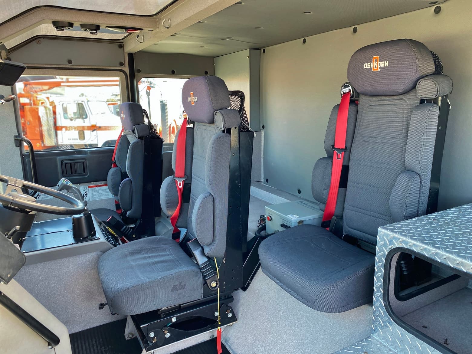 2003 Oshkosh Striker 1500 ARFF Aircraft Rescue