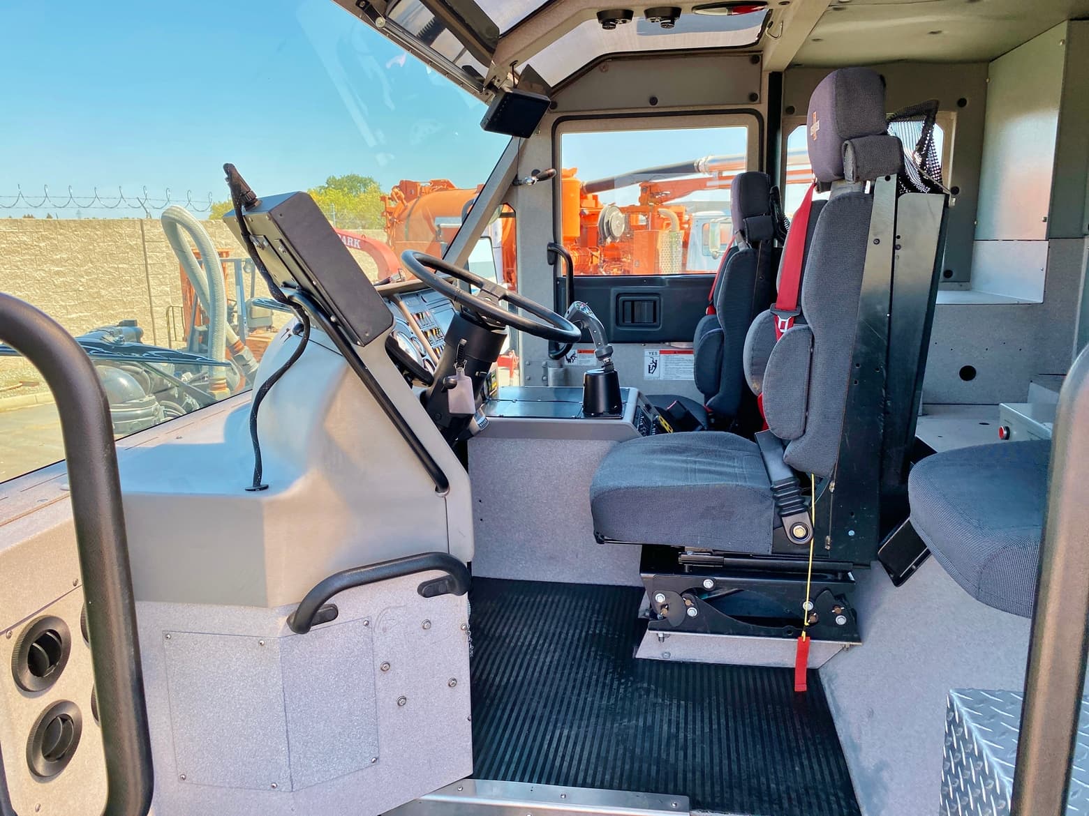 2003 Oshkosh Striker 1500 ARFF Aircraft Rescue