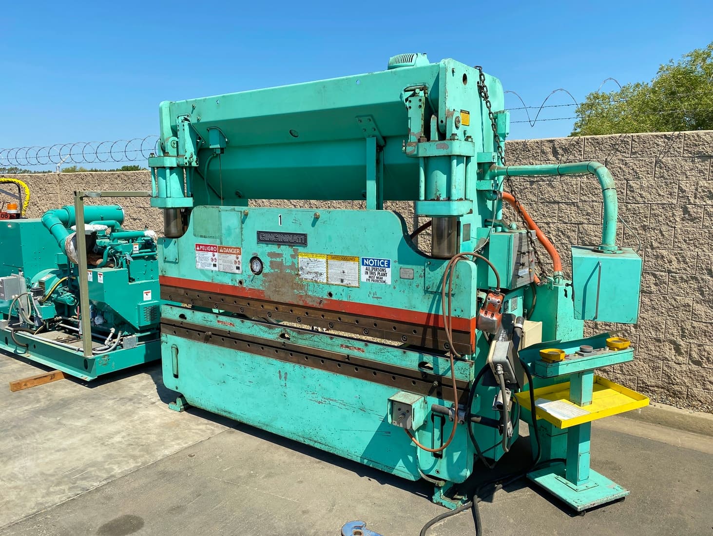 Cincinnati 90AS x 8FT Autoshape CNC Forming Center Press Brake