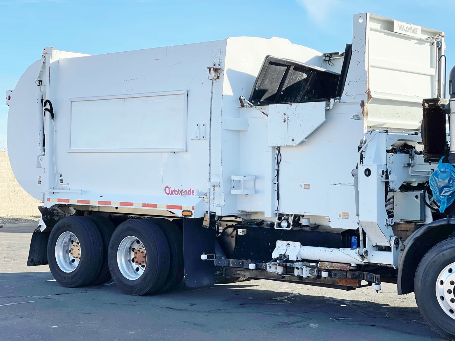 Wayne Curbtender 27 Yard Side Loader Body & Arm
