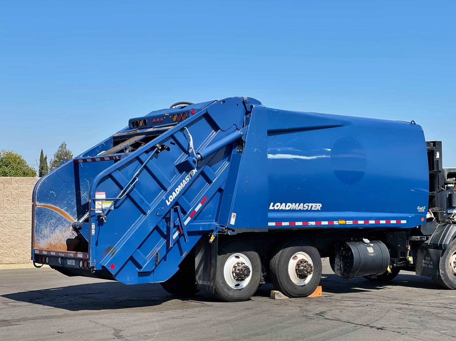 2014 LoadMaster Excel-S Complete Rear Loader Body