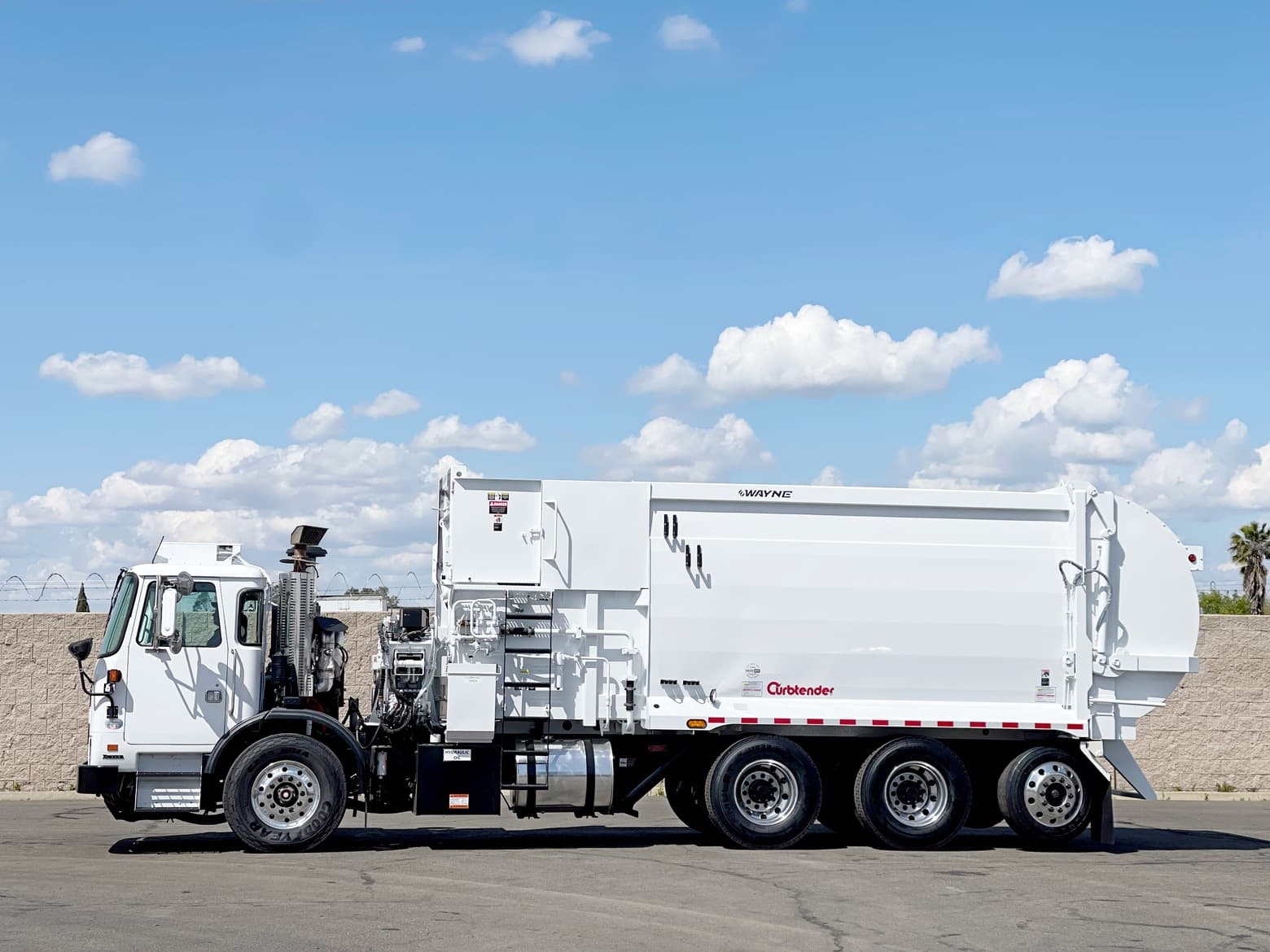 2011 Autocar Xpeditor Wayne Curbtender 31 Yard ASL Garbage Truck