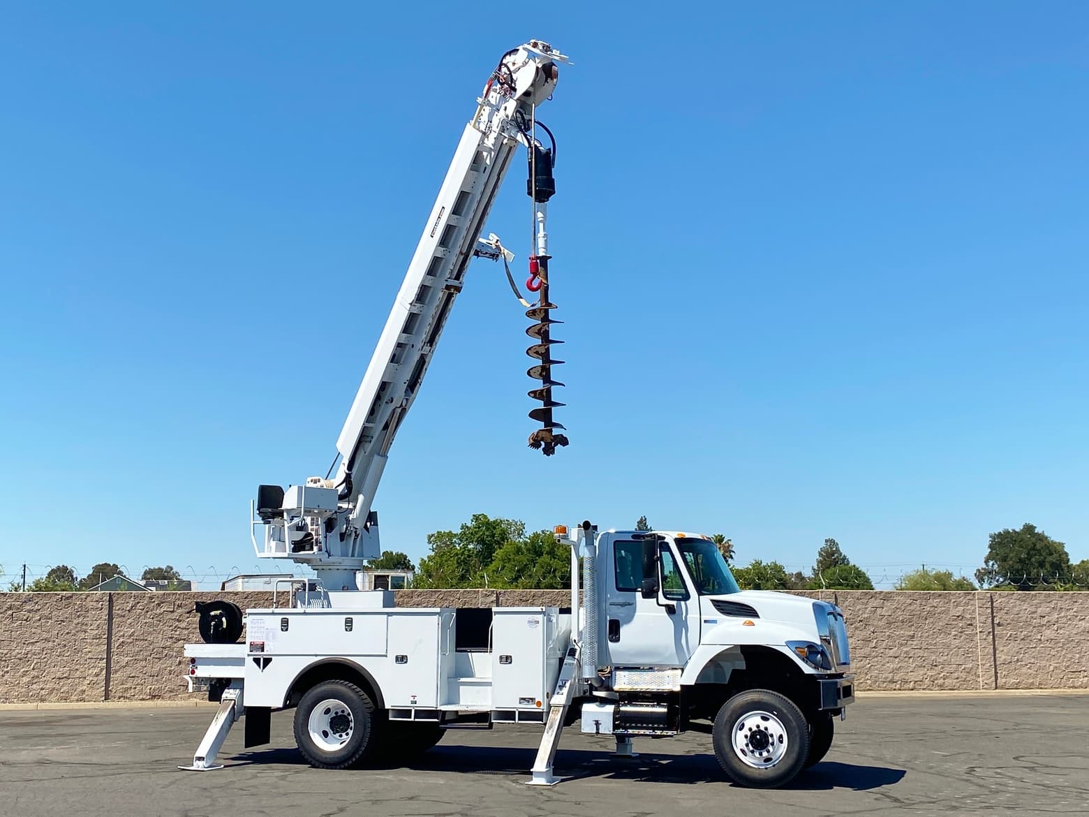 2014 Altec DC47-TR Digger Derrick Rear Mounted Body