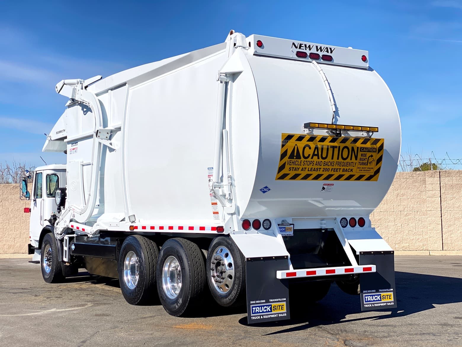 2009 Autocar New Way Mammoth 40 YD CNG Front Loader