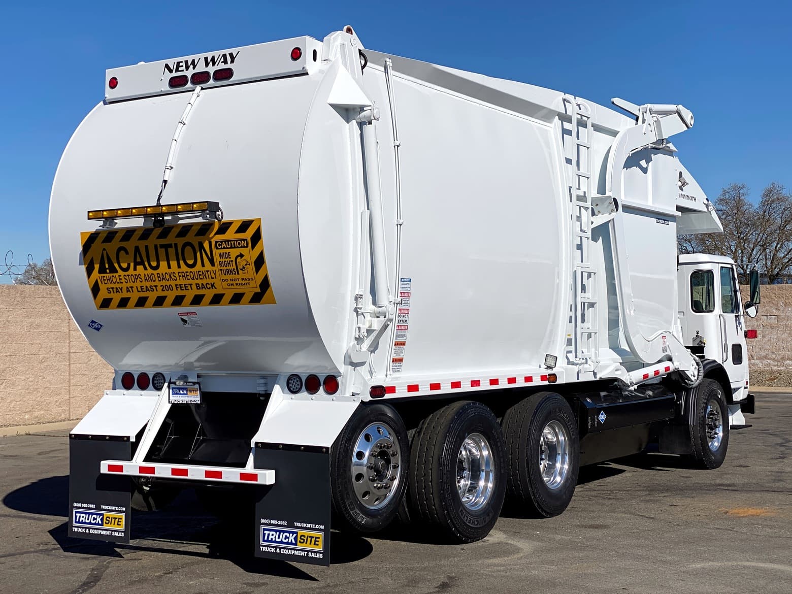 2009 Autocar New Way Mammoth 40 YD CNG Front Loader