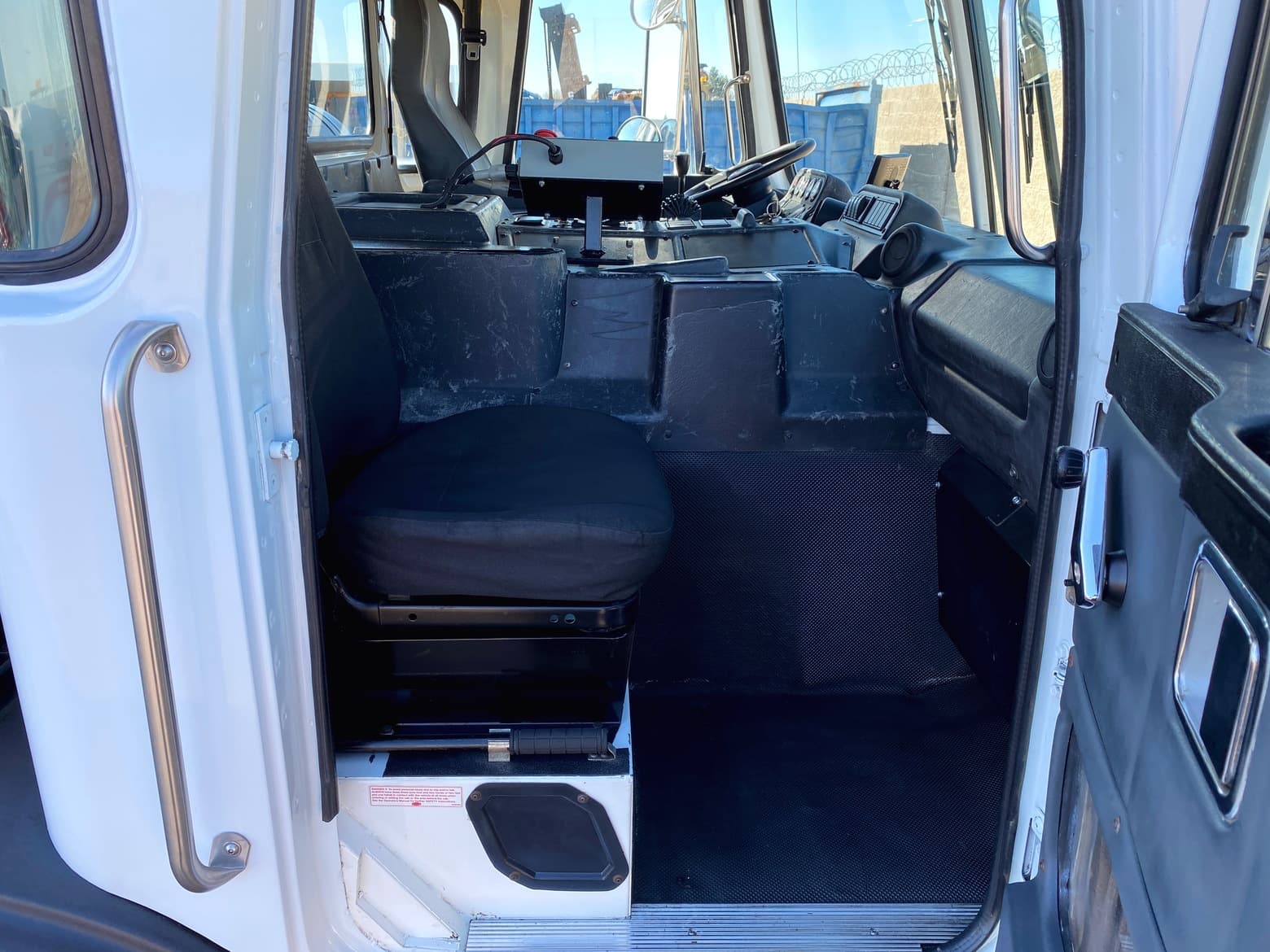 2009 Autocar New Way Mammoth 40 YD CNG Front Loader