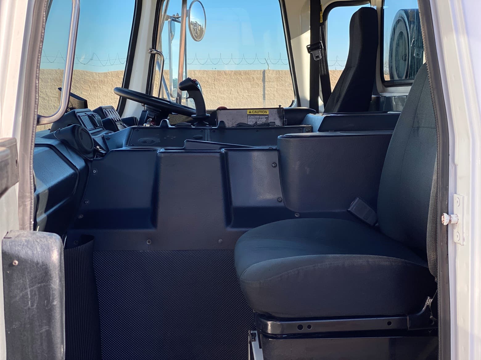 2011 Autocar Wayne Curbtender 31 Yard Side Loader Garbage Truck