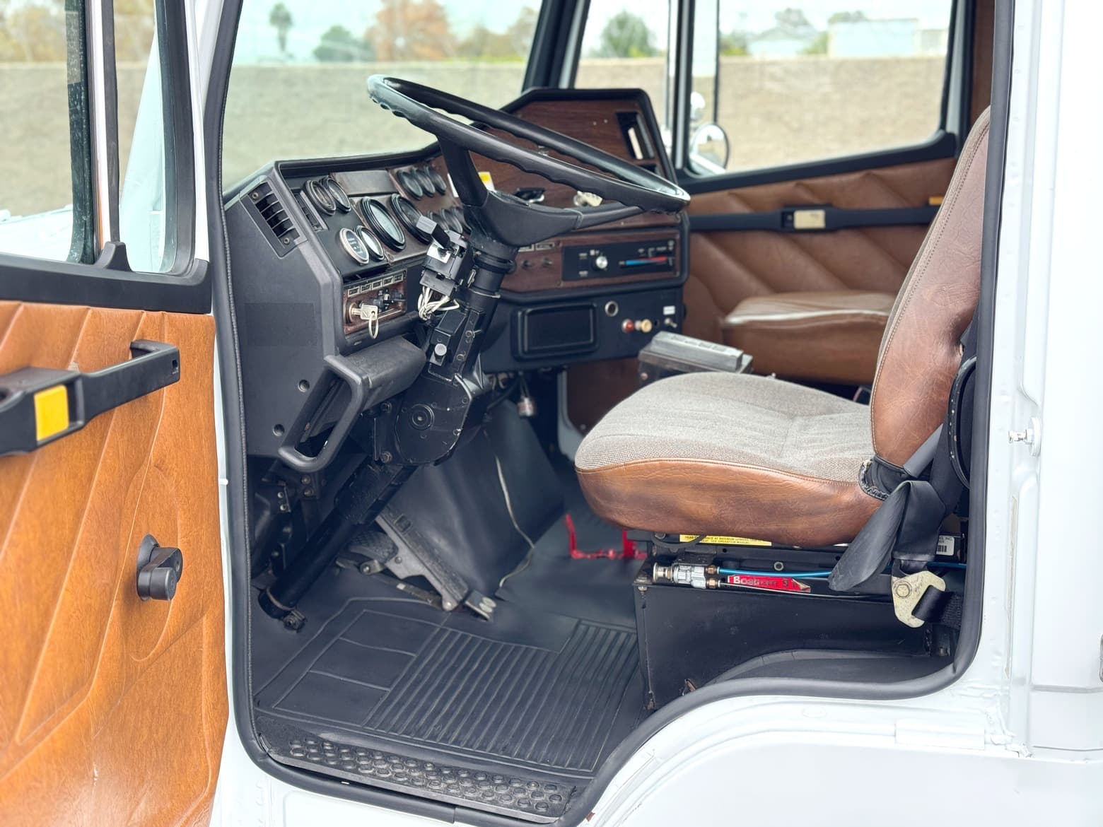 1993 Freightliner Vac-Con 9 YD Vacuum Hydro Excavator Truck