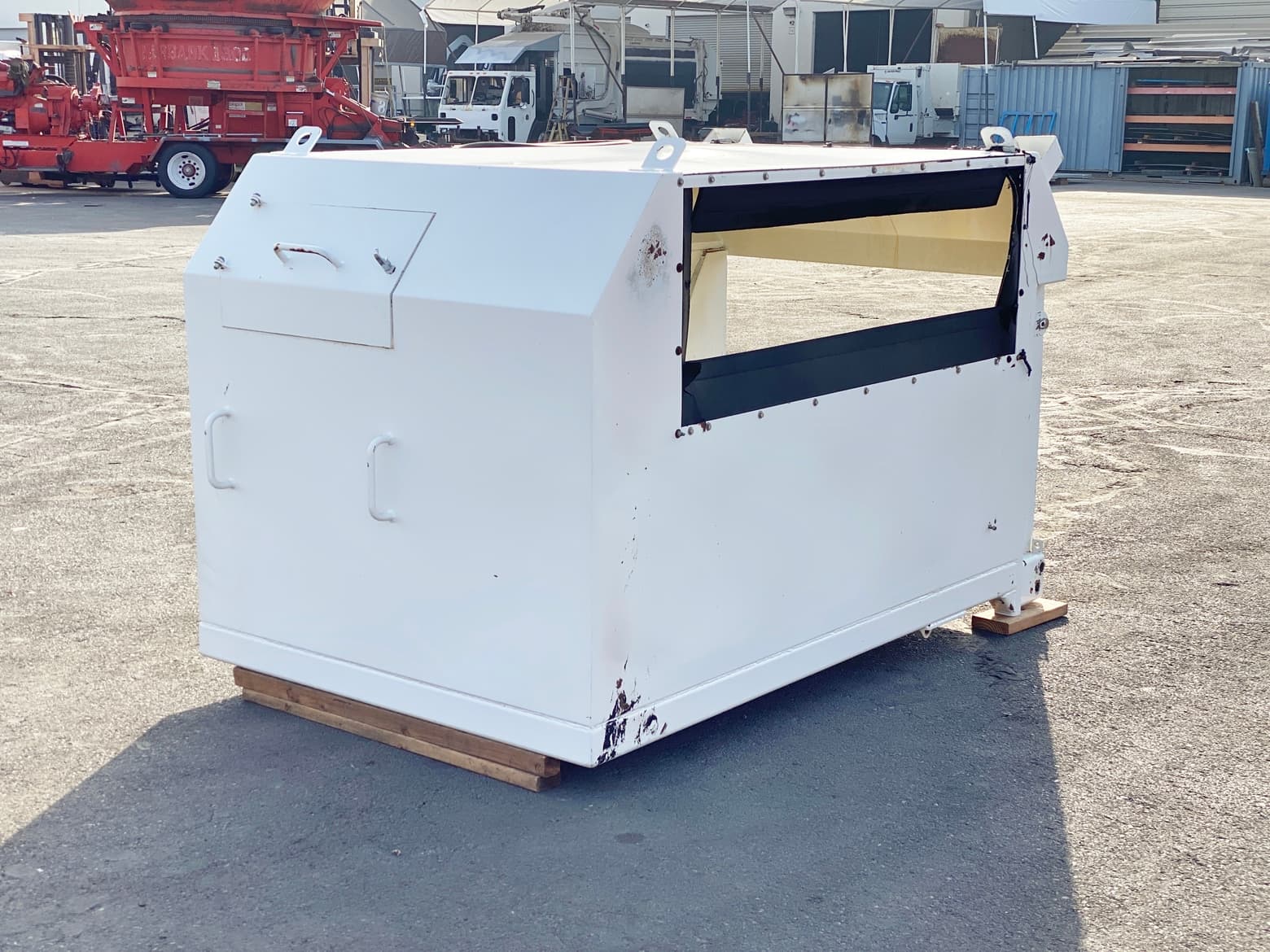 Gladiator Sweeper Hopper