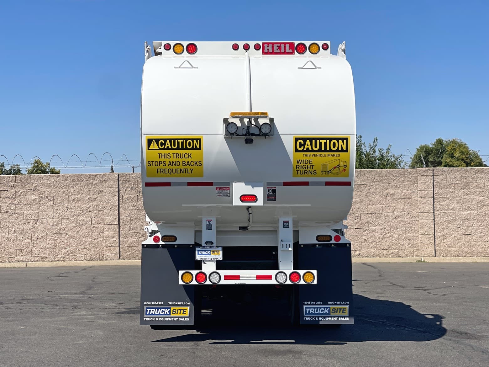 2016 CCC LET Heil Rapid Rail 22 YD Single Axle Side Loader