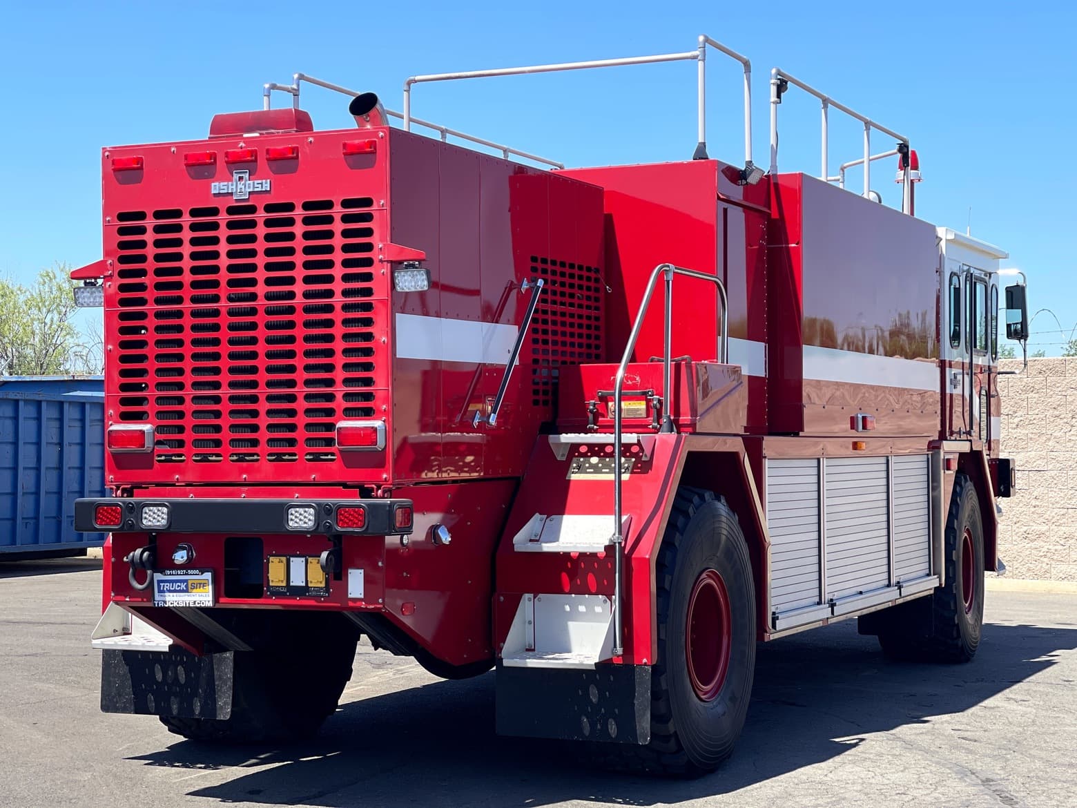 2005 Oshkosh T-1500 4x4 Aircraft Rescue Truck
