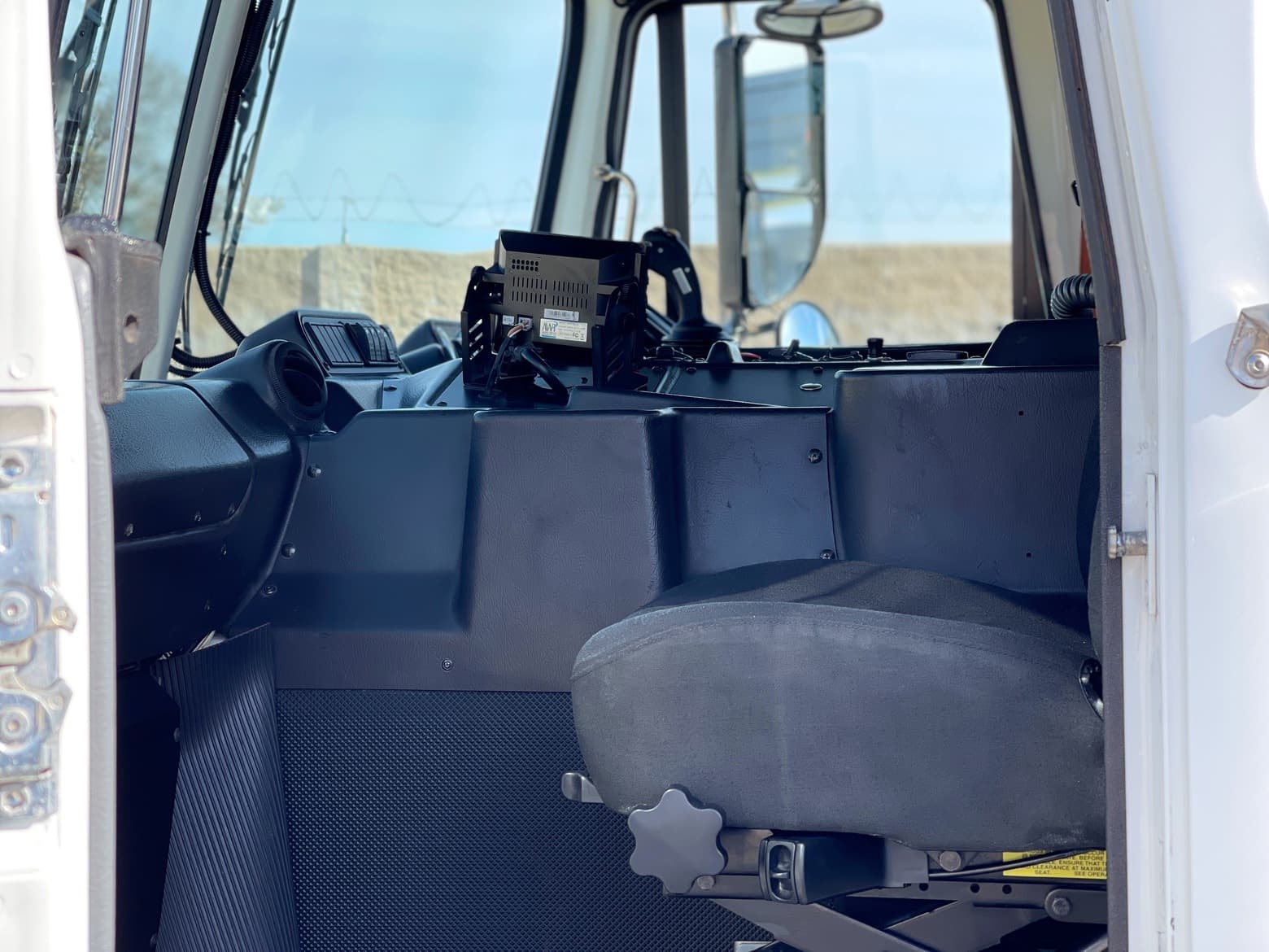 2014 Autocar CNG Labrie Expert 2000 31 YD ASL Garbage Truck