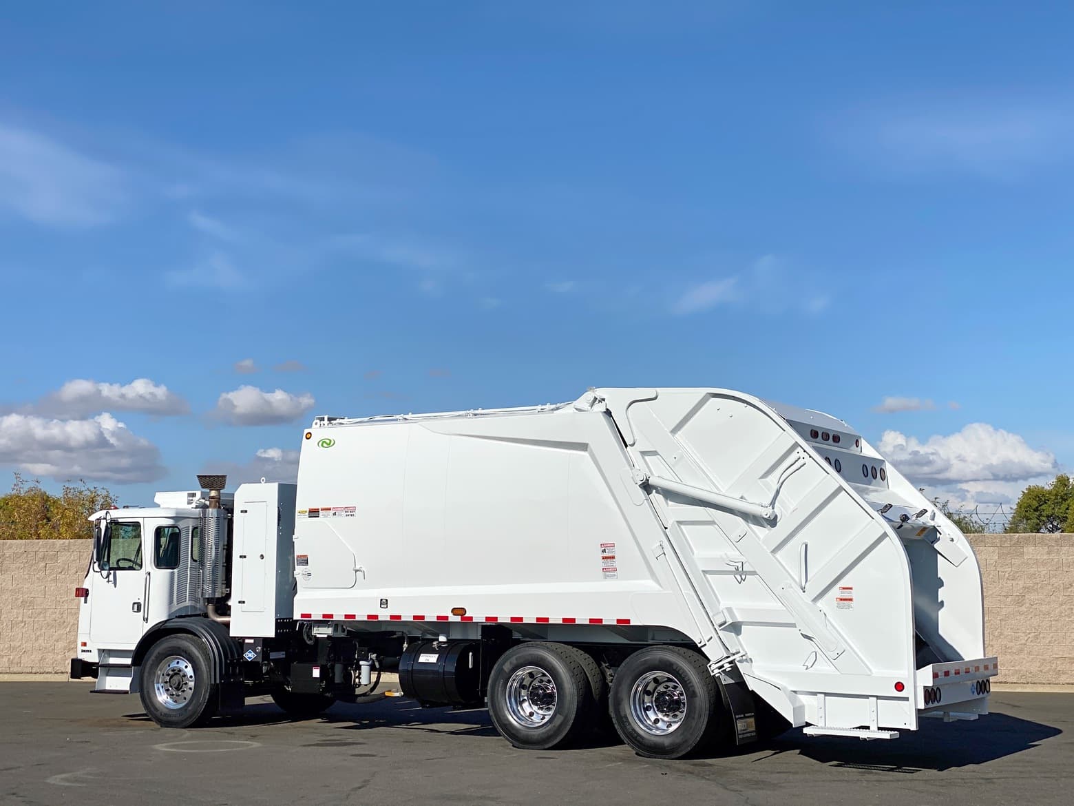 2014 Autocar New Way 25 Yard CNG Rear Loader Garbage Truck
