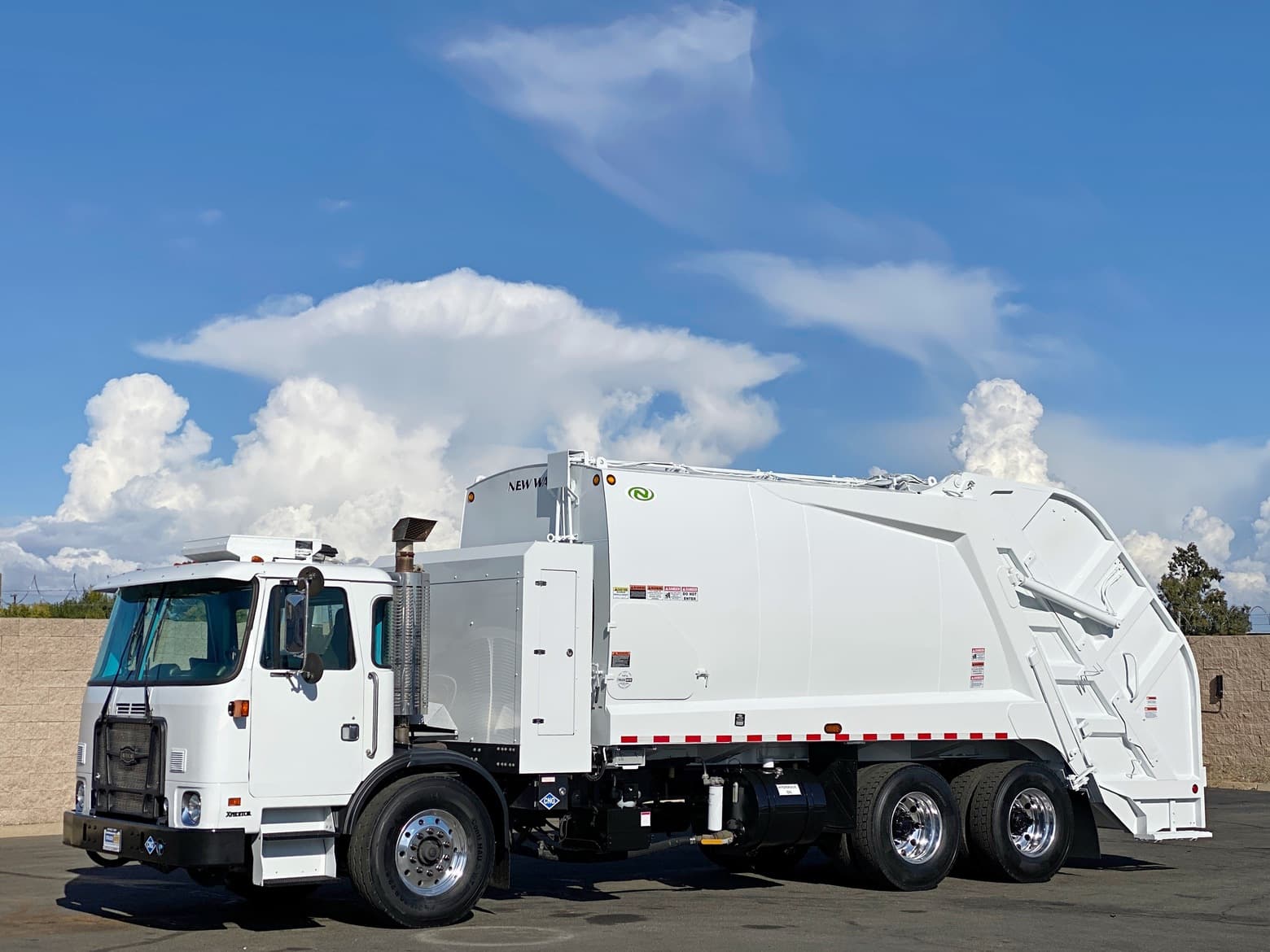 2014 Autocar New Way 25 Yard CNG Rear Loader Garbage Truck