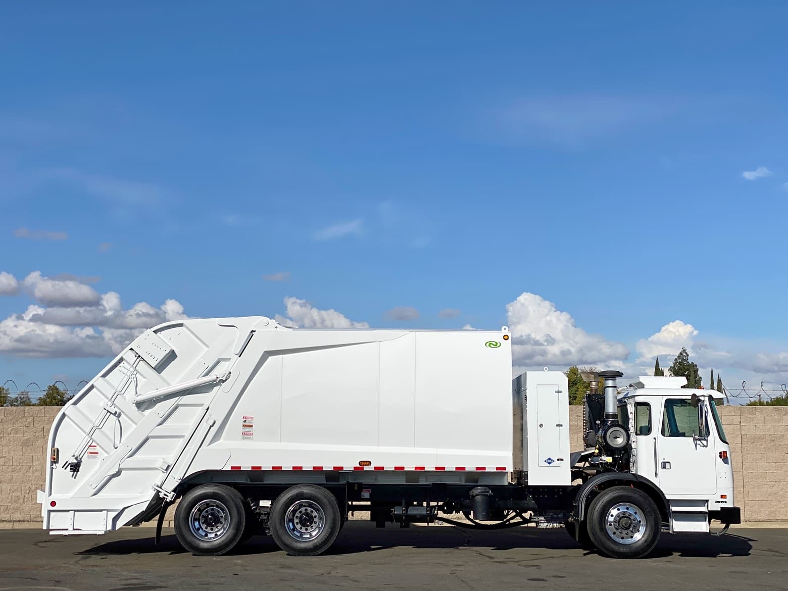 2014 Autocar New Way 25 Yard CNG Rear Loader Garbage Truck