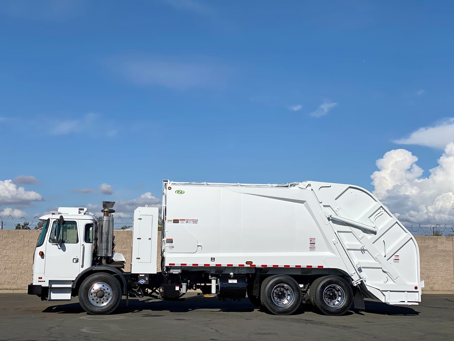 2014 Autocar New Way 25 Yard CNG Rear Loader Garbage Truck