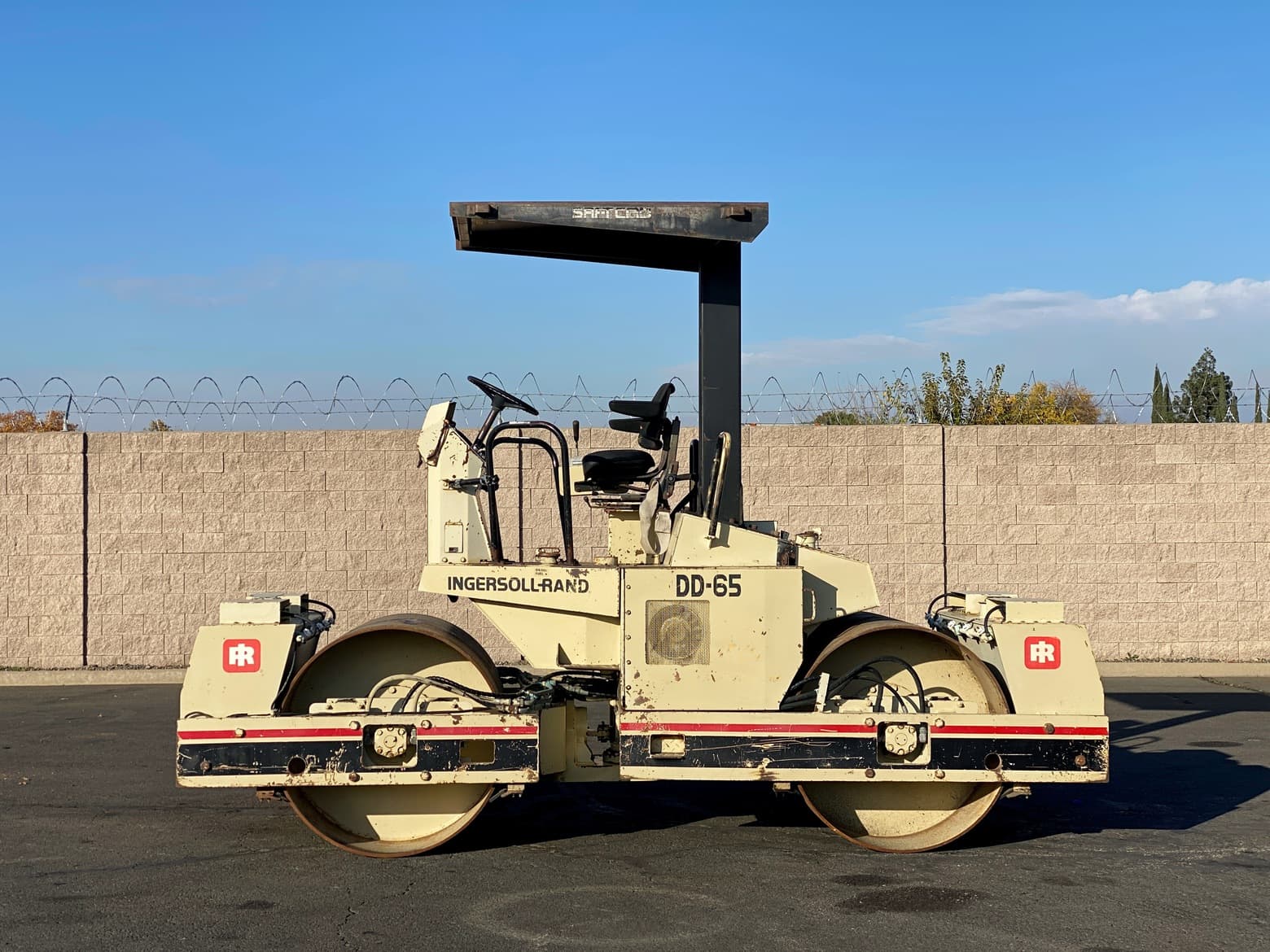 1991 Ingersoll Rand DD65 Double Drum Vibratory Roller