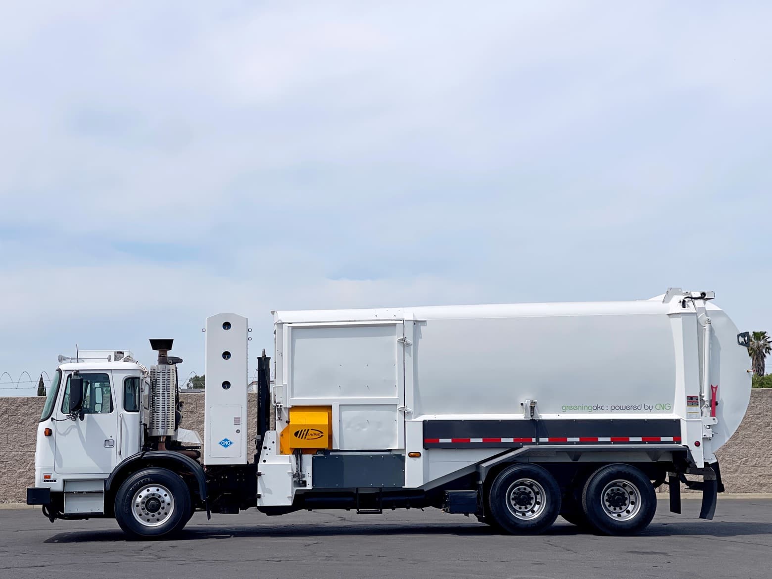 2014 Autocar CNG Labrie Expert 2000 31YD ASL Garbage Truck