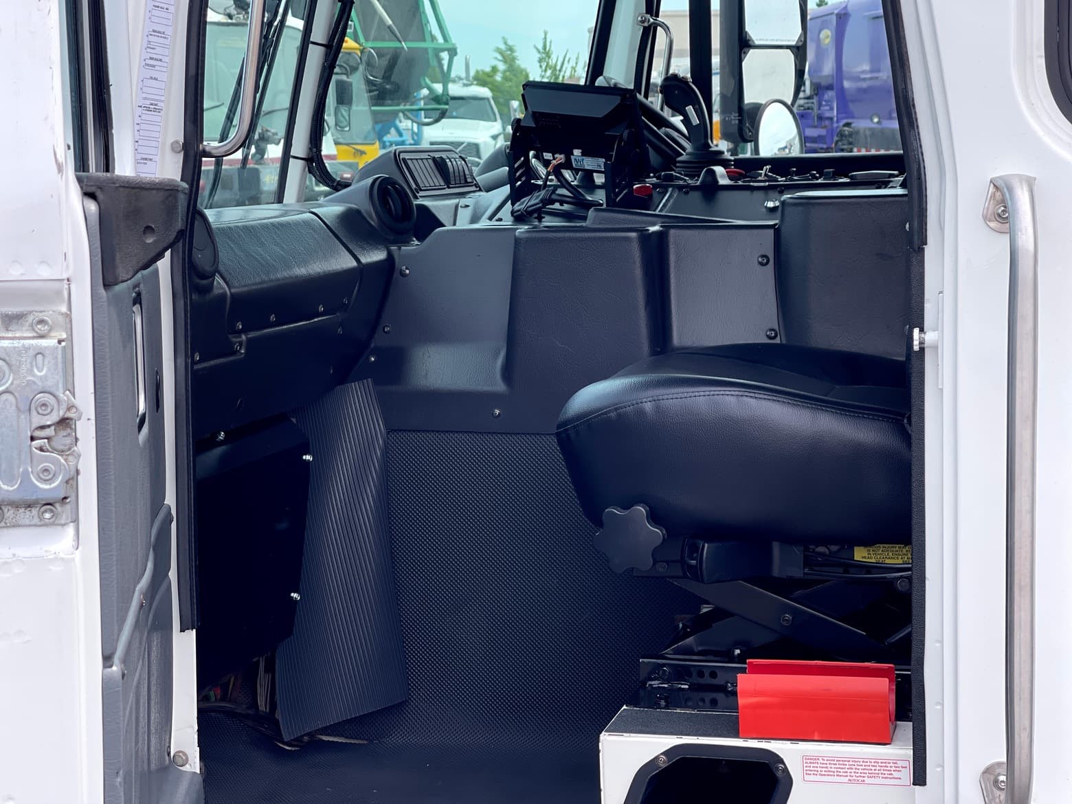 2014 Autocar CNG Labrie Expert 2000 31YD ASL Garbage Truck