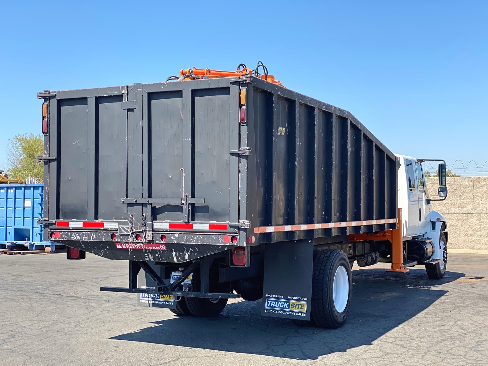 2005 International Petersen TL-3 Grapple Truck