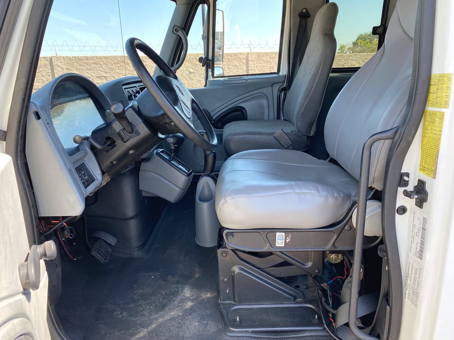 2005 International Petersen TL-3 Grapple Truck