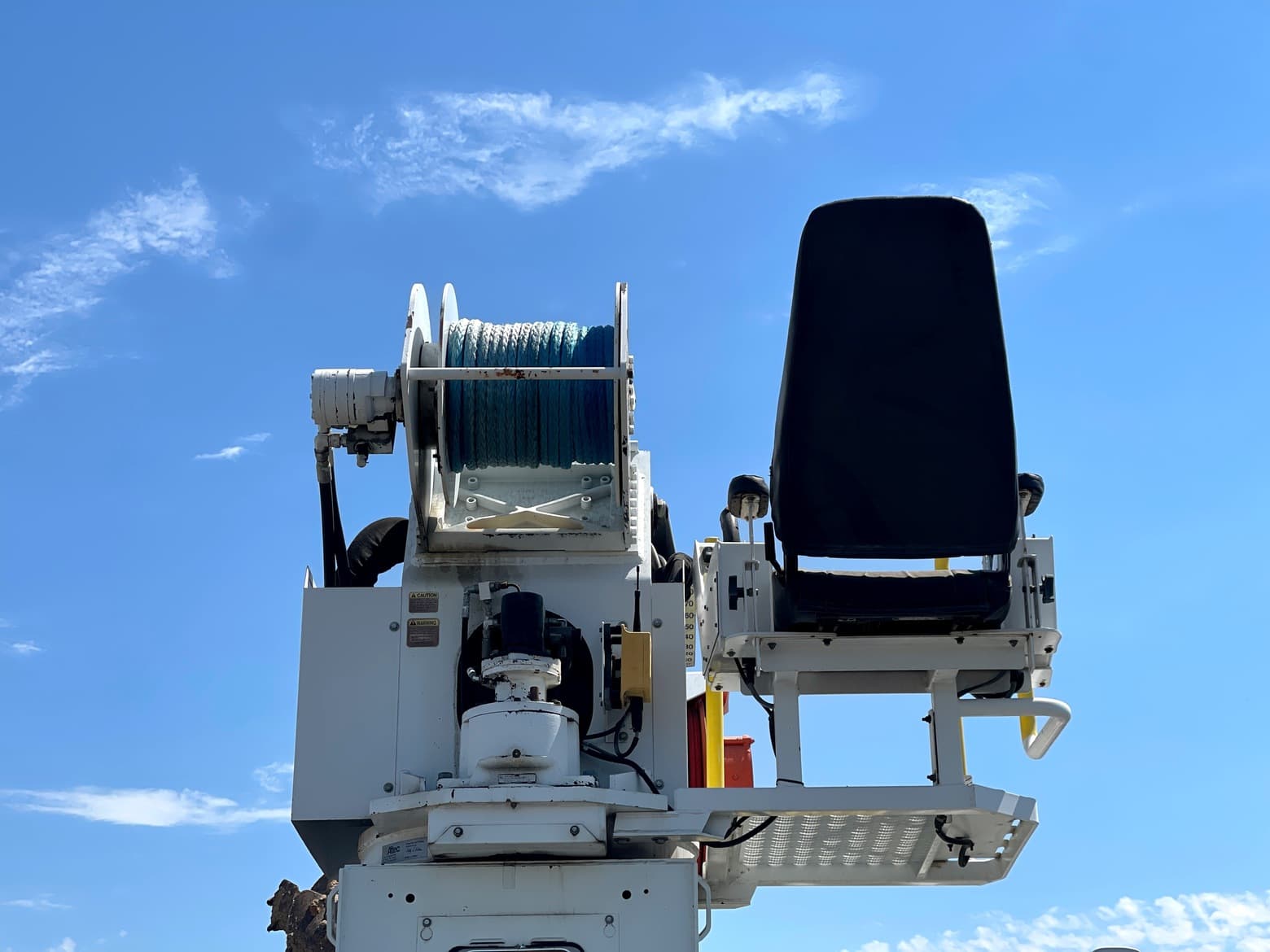 Altec D3060ATR Digger Derrick Body