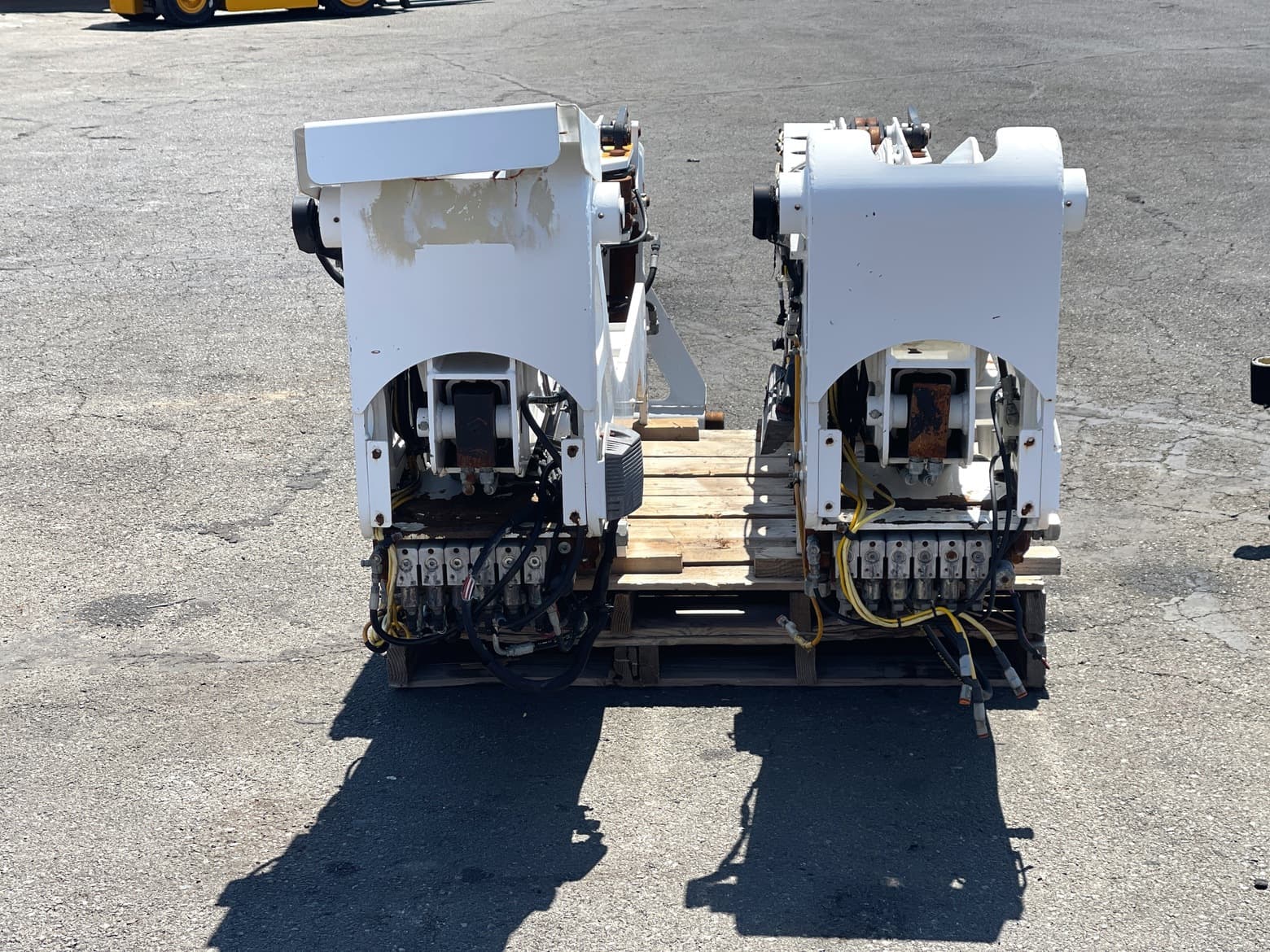 Side Loader Garbage Truck Arms | Dadee Scorpion