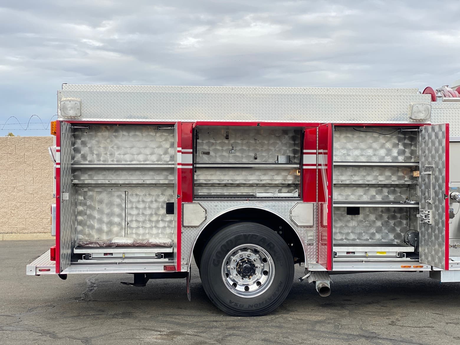 2005 HME 500/1500/20 Fire Rescue Pumper