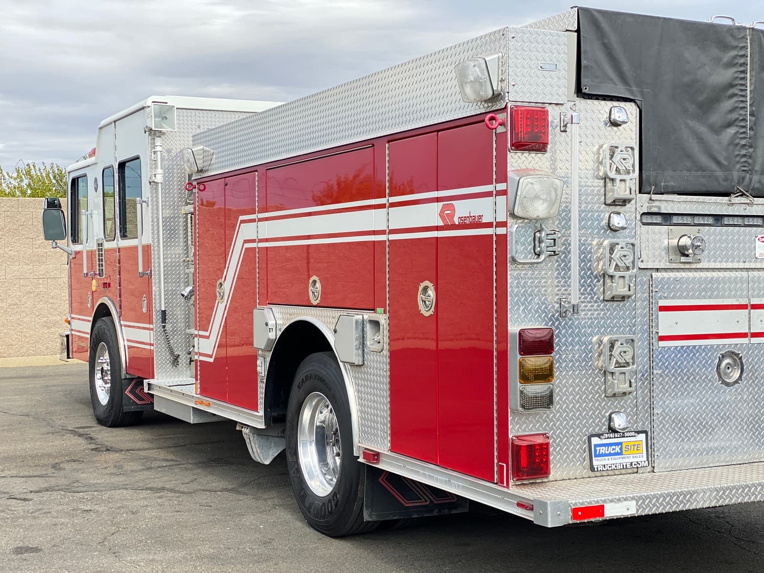 2005 HME 500/1500/20 Fire Rescue Pumper