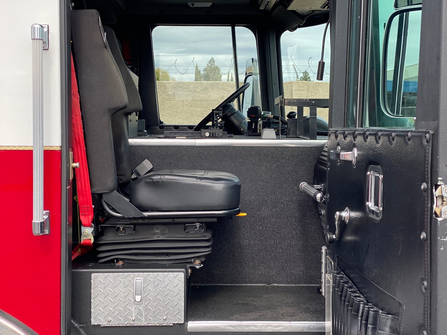 2005 HME 500/1500/20 Fire Rescue Pumper