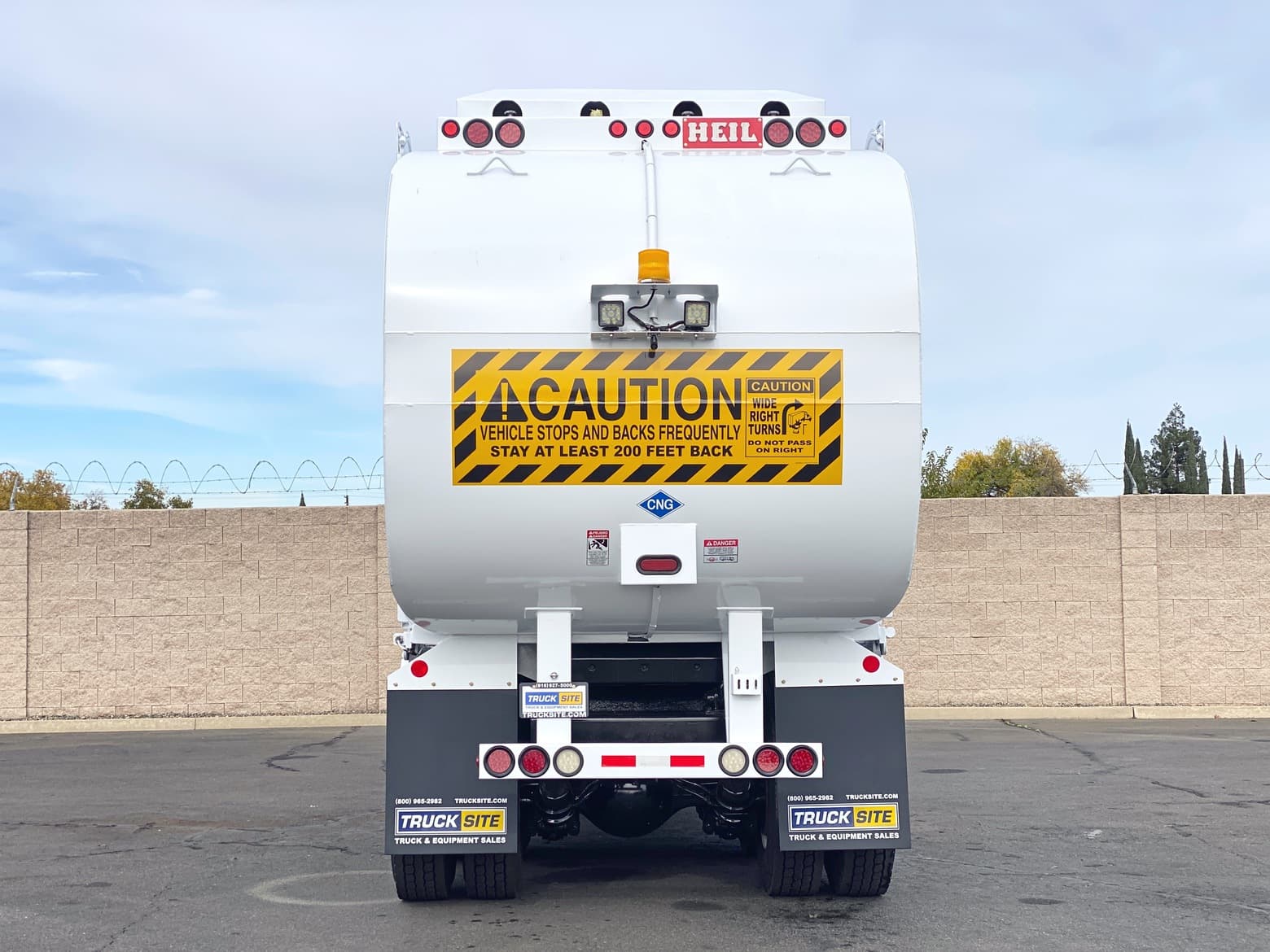 2011 Peterbilt Heil Rapid Rail 33 YD CNG ASL Garbage Truck