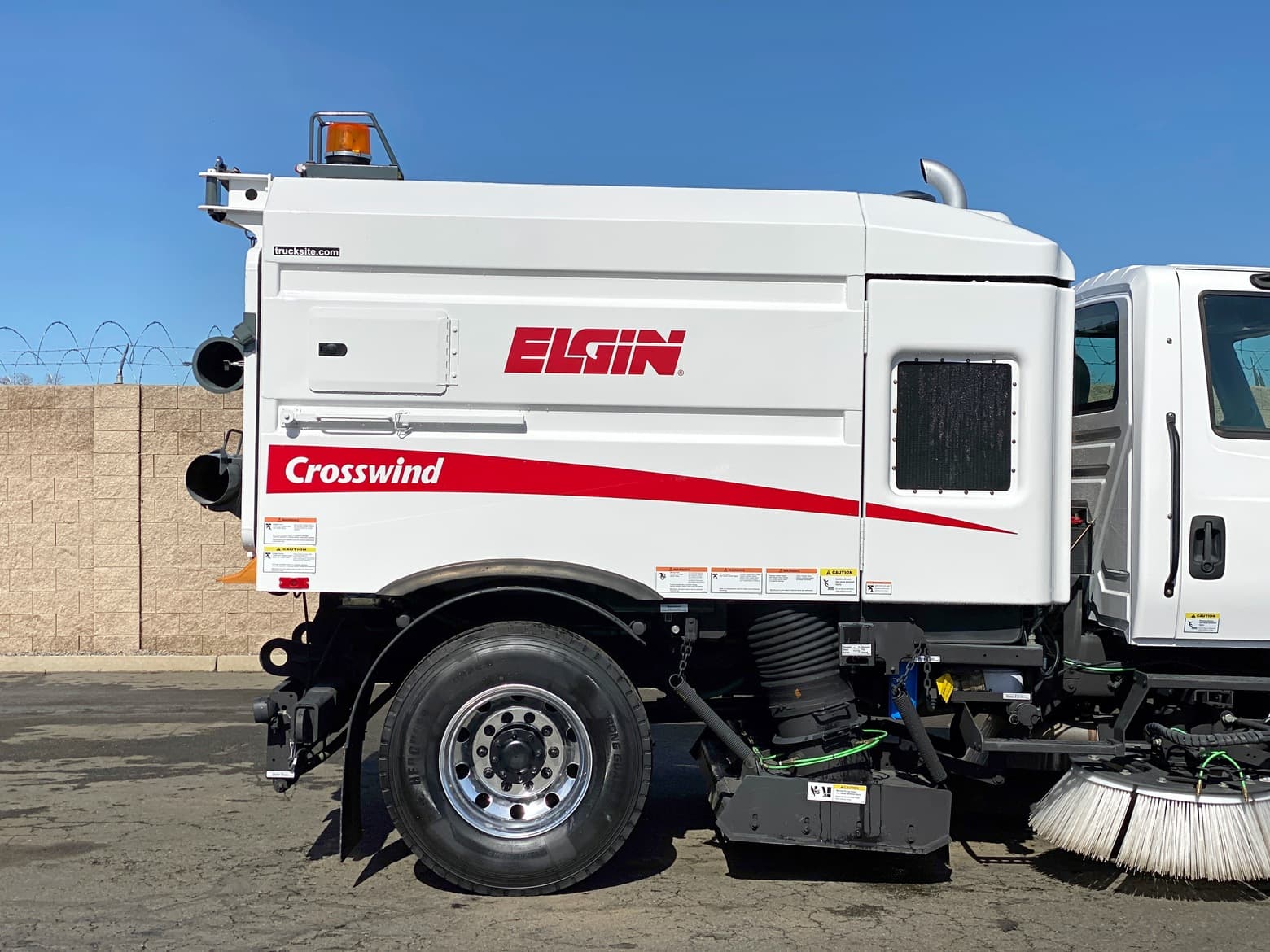 2011 International Elgin Crosswind FSX Airport Runway Sweeper