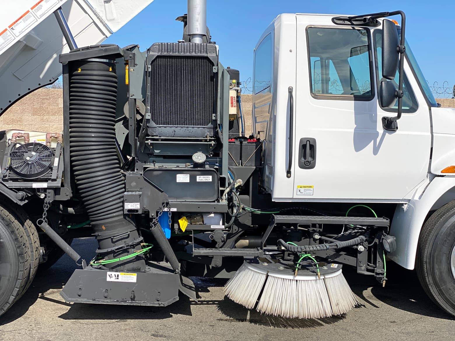 2011 International Elgin Crosswind FSX Airport Runway Sweeper