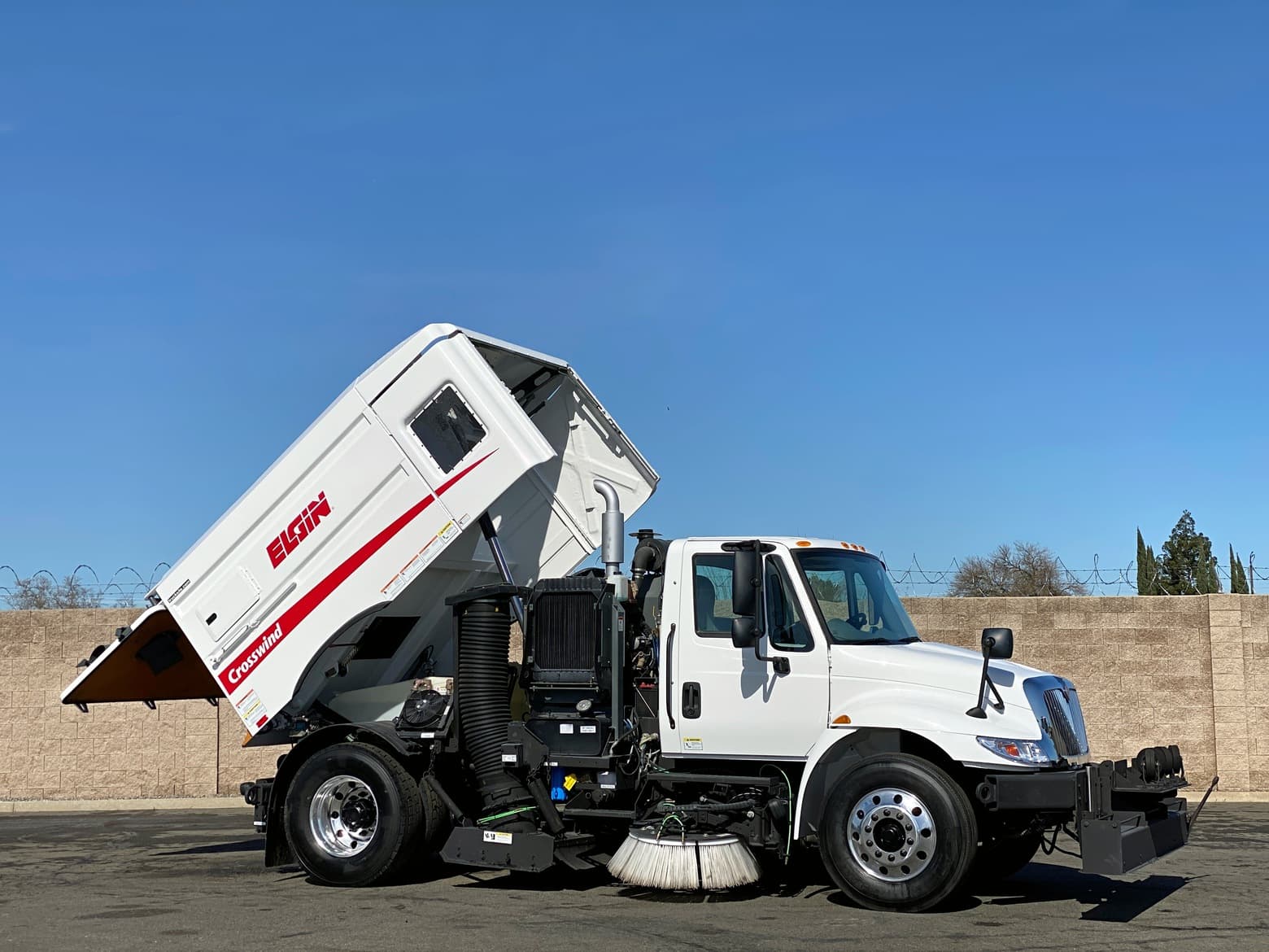 2011 International Elgin Crosswind FSX Airport Runway Sweeper