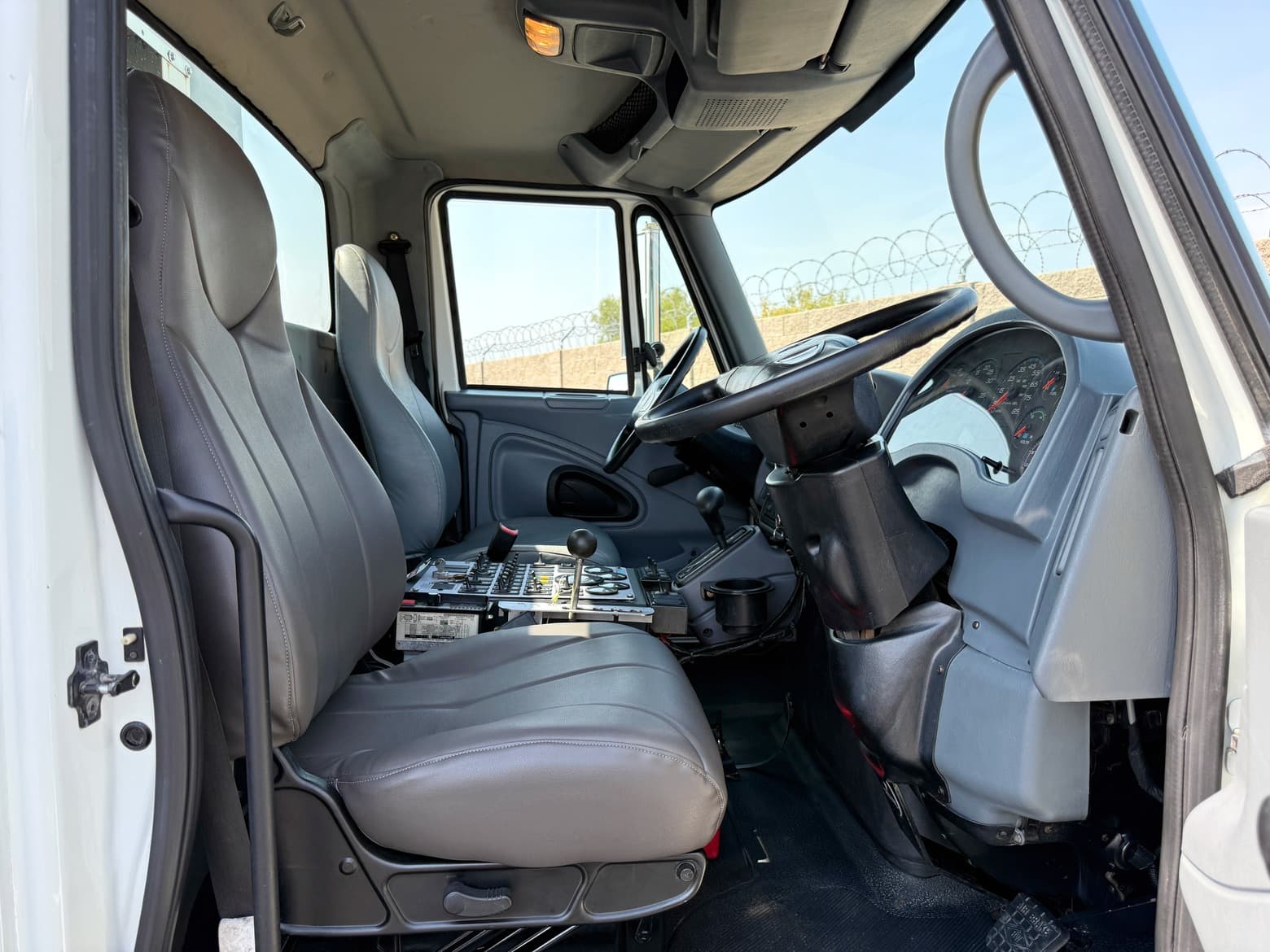 2008 International 4300 Tymco 600 BAH Air Street Sweeper