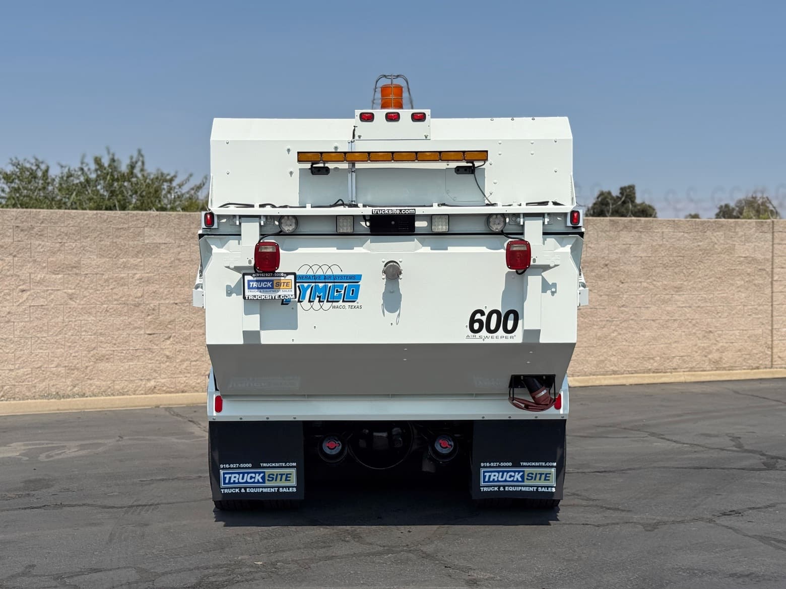 2008 International 4300 Tymco 600 BAH Air Street Sweeper