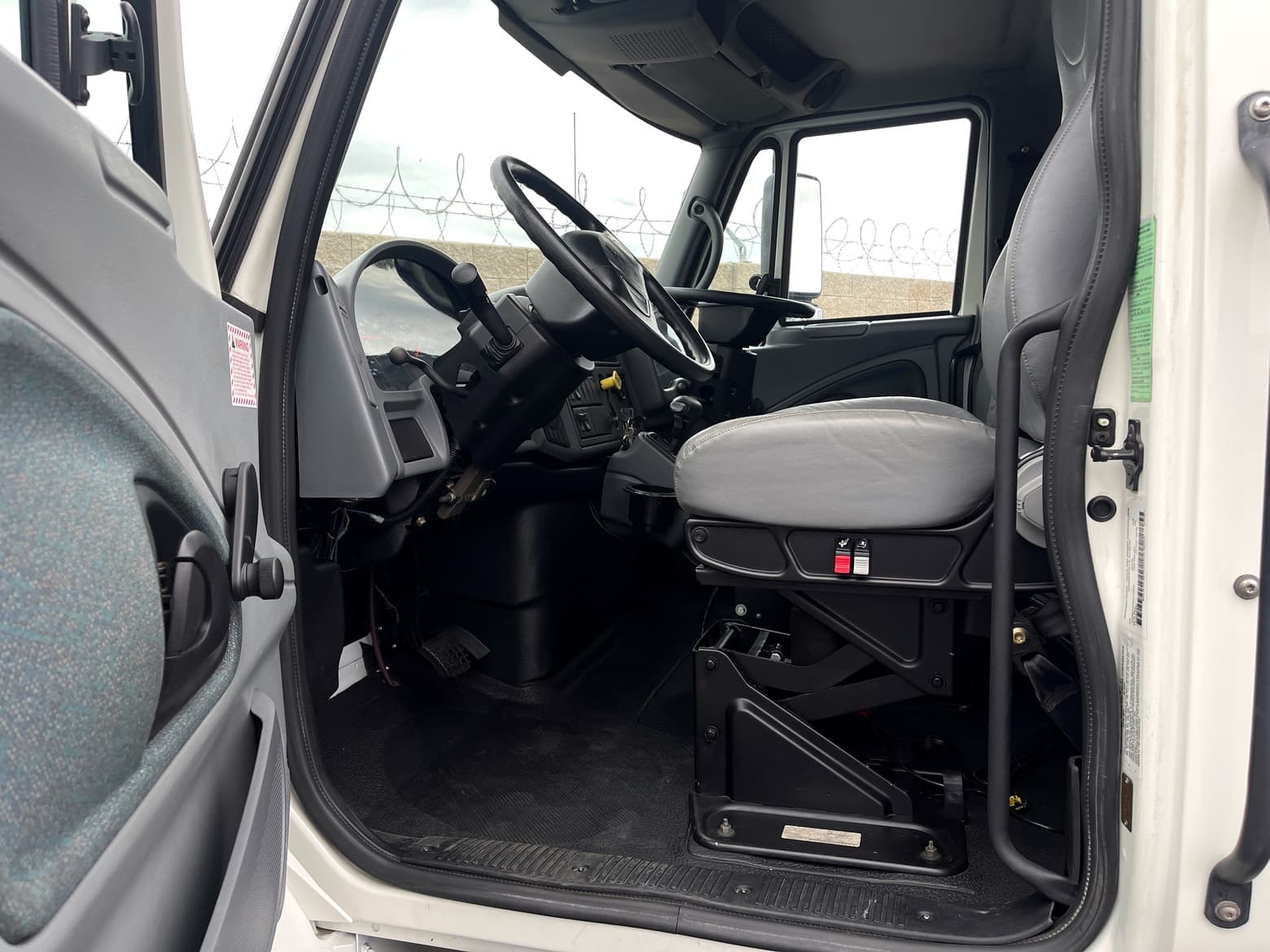 2006 International 4200 Tymco 500X Regenerative Air Street Sweeper