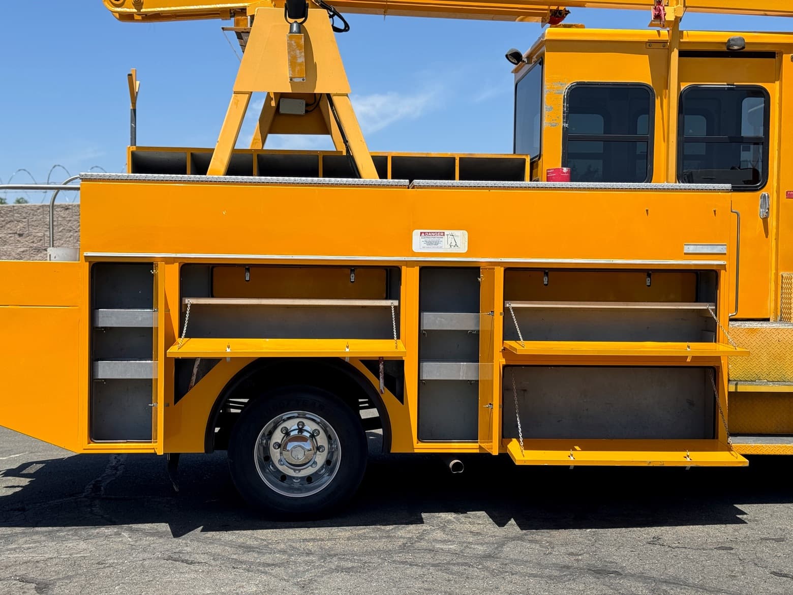 2005 GMC Workhorse W20 Altec LS40 Telescopic Bucket Truck