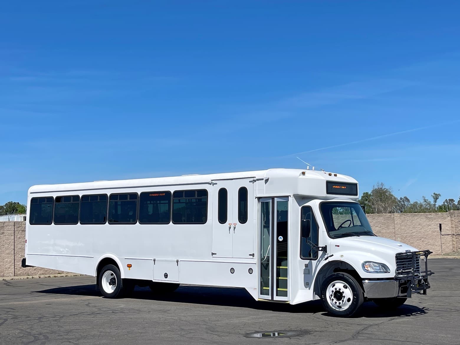 2017 Freightliner Glaval Passenger Shuttle Bus
