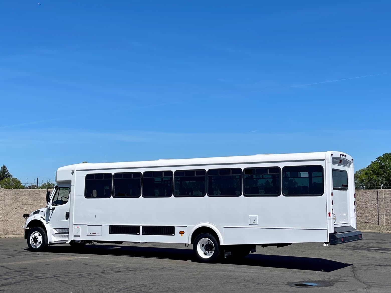 2017 Freightliner Glaval Passenger Shuttle Bus