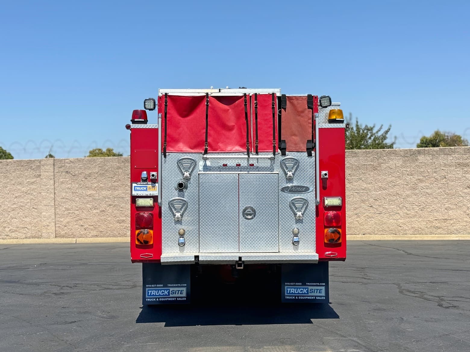 1999 International 4900 Pierce Type 3 Fire Truck
