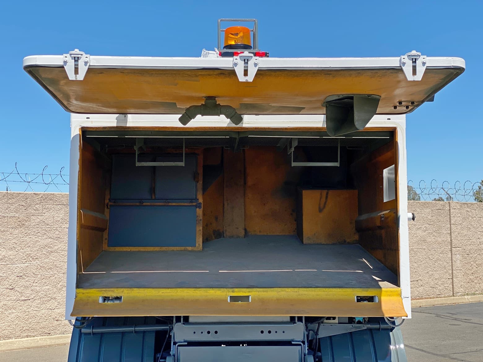 2011 International 4300 Elgin Crosswind Air Street Sweeper